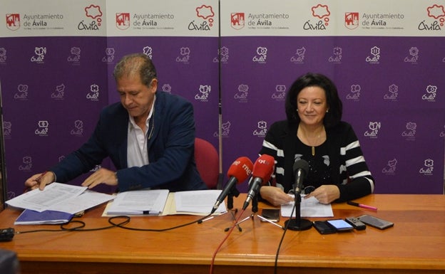 Felipe Gutiérrez y Belén Carrasco, concejales del PP en el Ayuntamiento. 