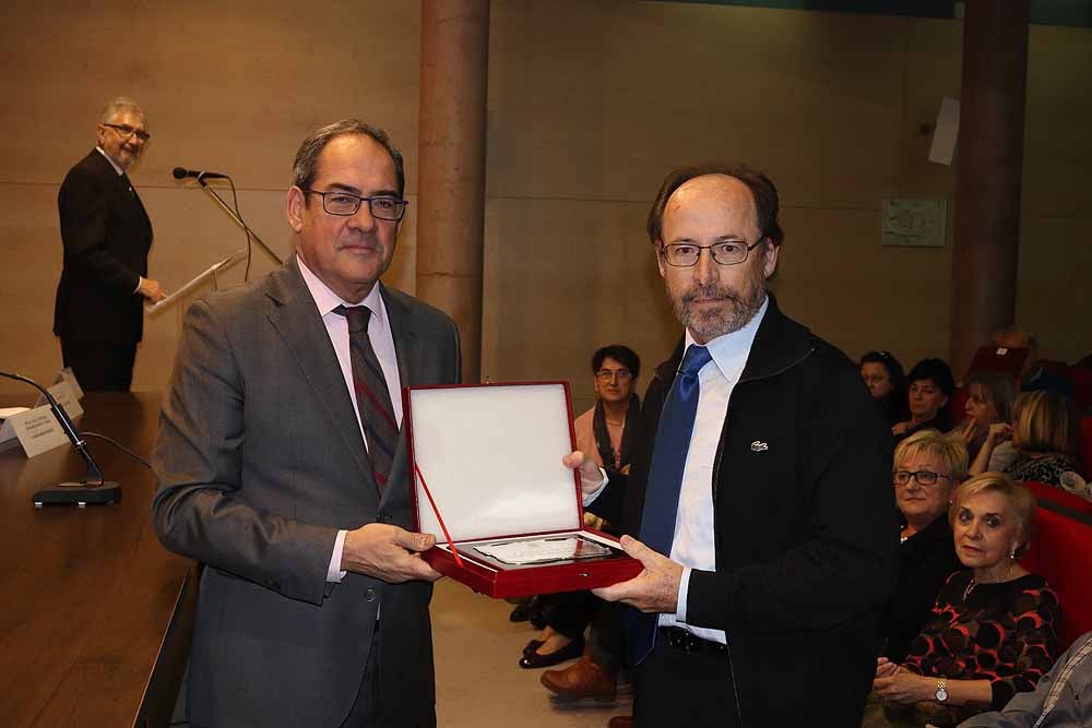 Distinciones a una vida dedicada al trabajo en la Junta