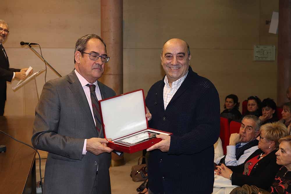 Distinciones a una vida dedicada al trabajo en la Junta