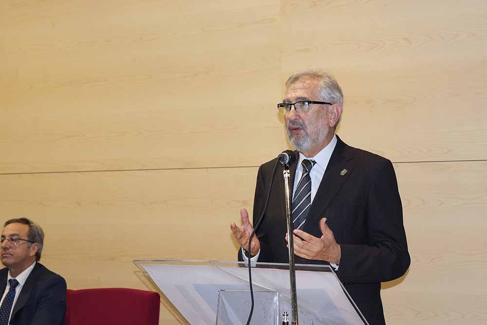 Distinciones a una vida dedicada al trabajo en la Junta