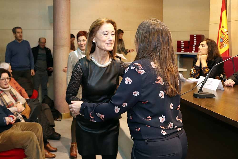 Los 318 empleados de la Junta de Castilla y León que han cumplido 15, 25 o 35 años de servicio en la Administración ya tienen su distinción.