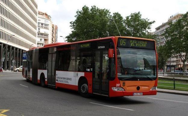 El Samyt cuenta con una flota de 35 autobuses