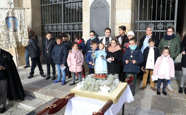 La imagen del Niño Jesús, en la puerta de la Casa Consistorial.