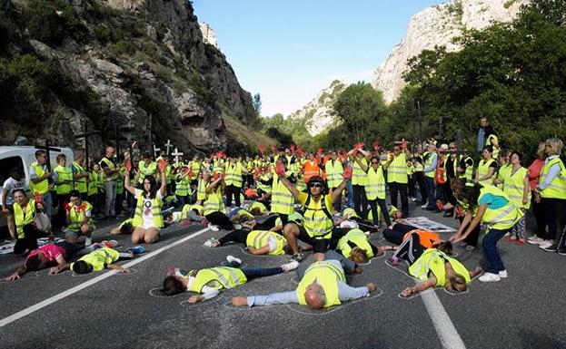 Las últimas concentraciones han incluido puestas en escena llamativas