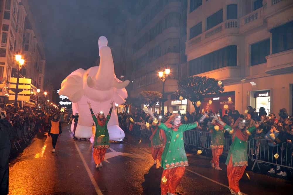 La Cabalgata de Reyes ha hecho las delicias de grandes y pequeños