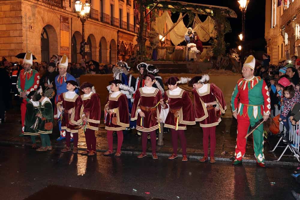 La Cabalgata de Reyes ha hecho las delicias de grandes y pequeños