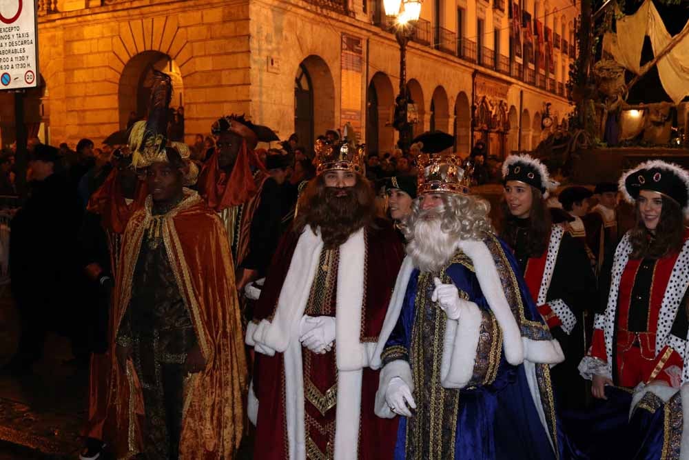 La Cabalgata de Reyes ha hecho las delicias de grandes y pequeños