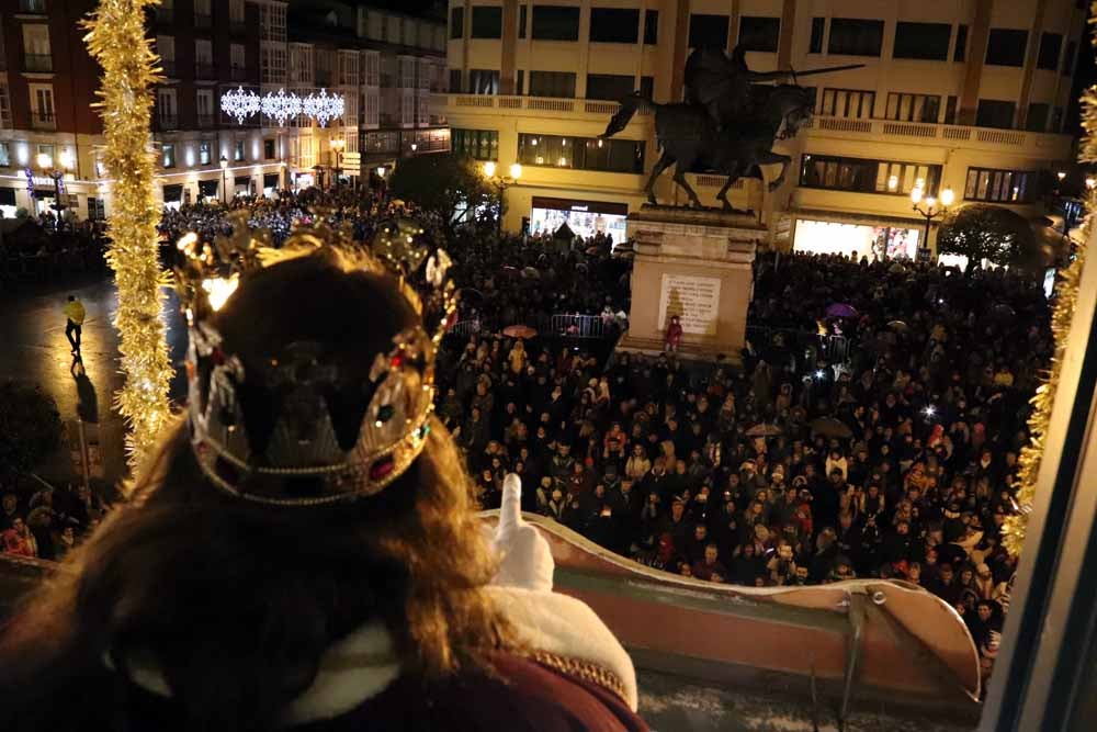 La Cabalgata de Reyes ha hecho las delicias de grandes y pequeños