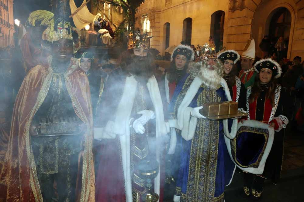 Los Reyes Magos llegan cargados de fantasía