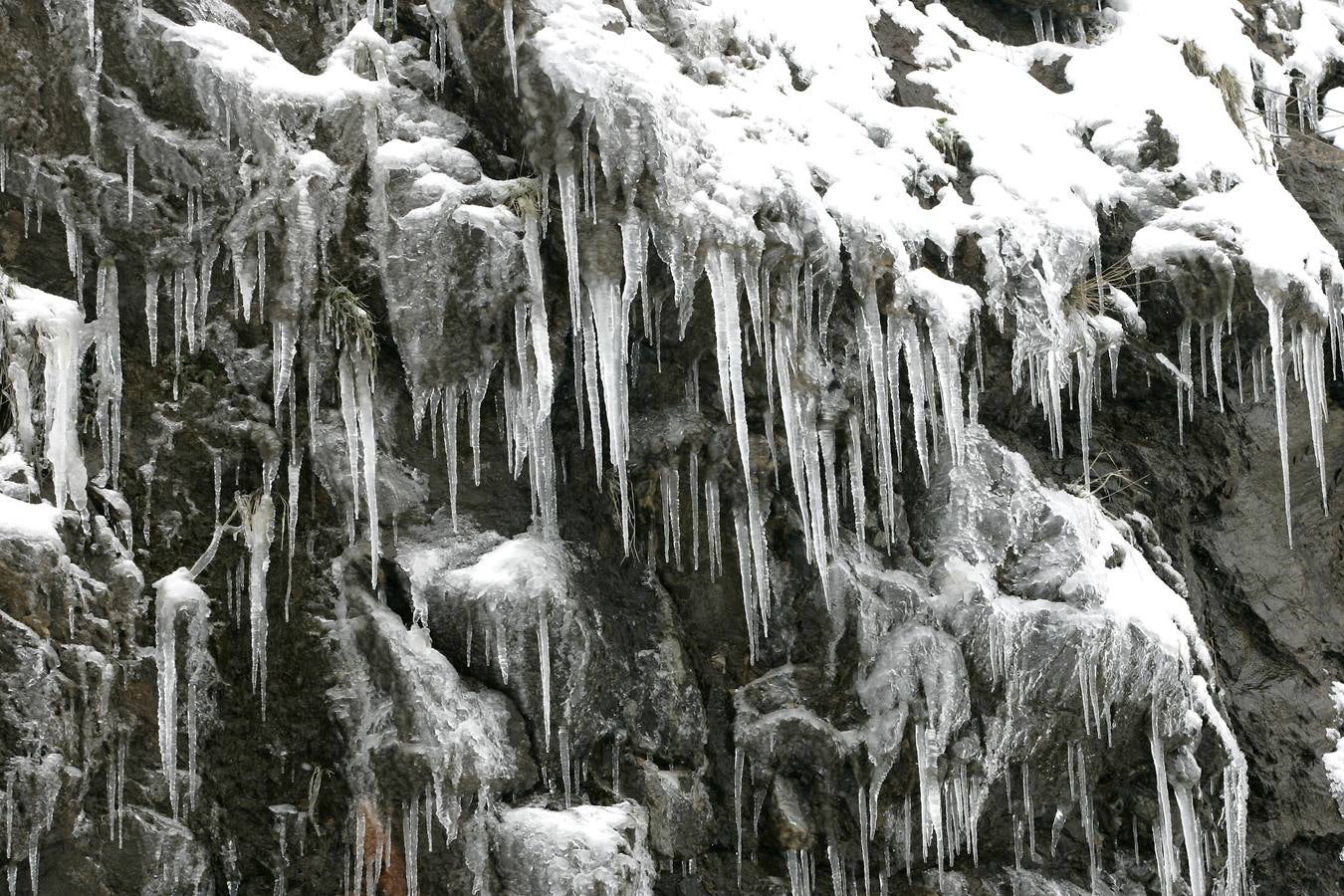 Nieve en la localidad leonesa de Arbás del Puerto.
