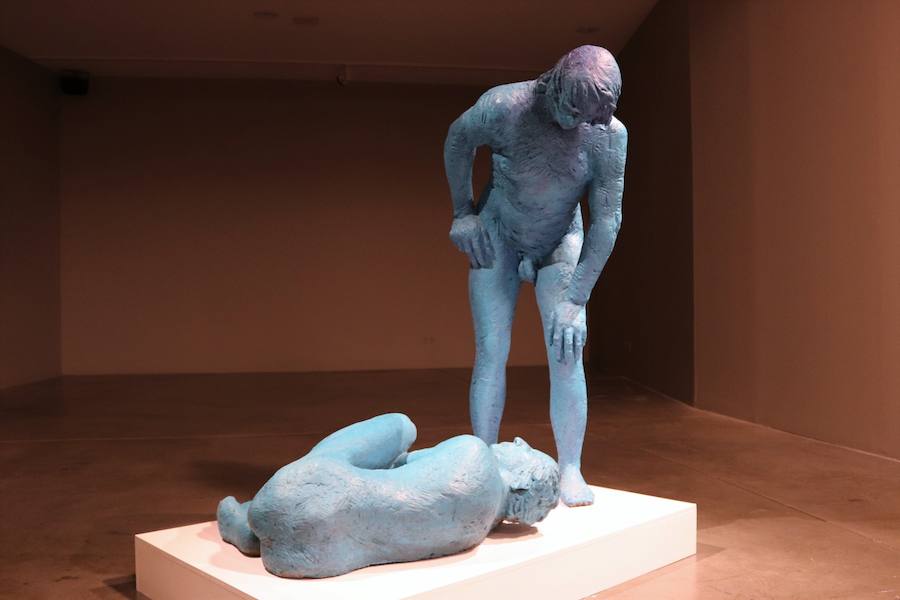 El artista burgalés expone 61 piezas escultóricas en la Fundación Cajacírculo, una retrospectiva de cinco décadas