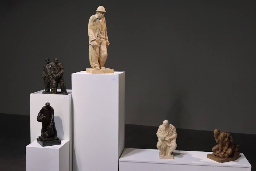 El artista burgalés expone 61 piezas escultóricas en la Fundación Cajacírculo, una retrospectiva de cinco décadas