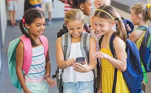 Crecen los casos de menores adictos al móvil