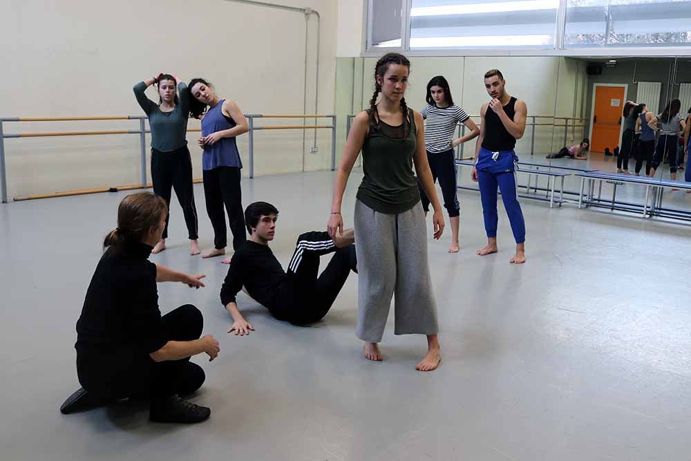 Así imparten las clases los alumnos de la Escuela Profesional de Danza