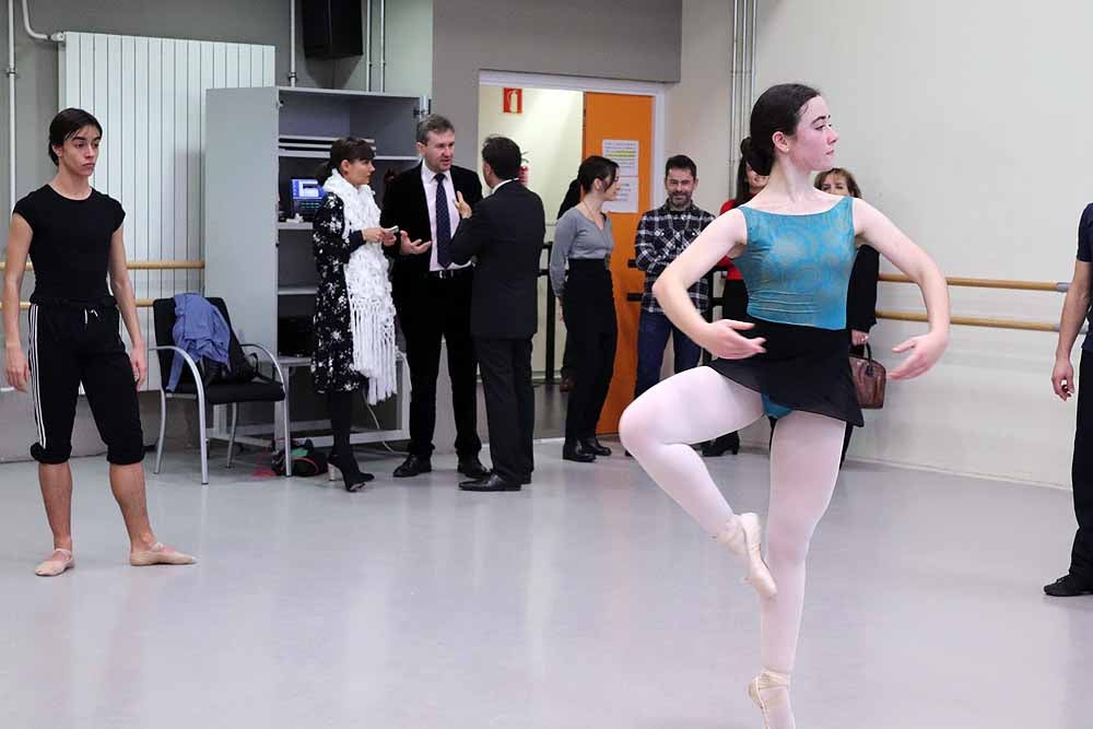 Así imparten las clases los alumnos de la Escuela Profesional de Danza