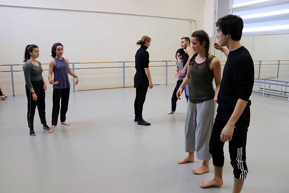 Así imparten las clases los alumnos de la Escuela Profesional de Danza