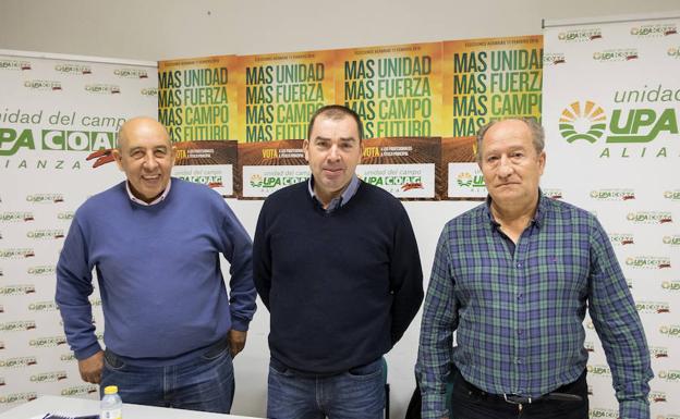 De izda. a dcha., Aurelio Pérez, José Manuel Cortés Matías y Guillermo González García.