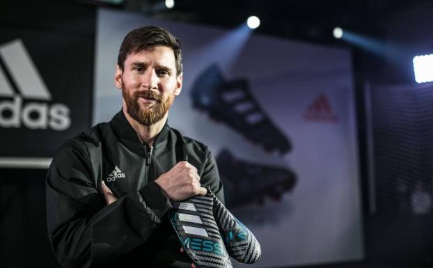 Leo Messi, durante la presentación de sus nuevas botas. 