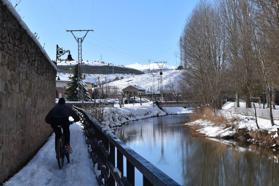 La madrugada del 1 al 2 de febrero de 2018 ha dejado estas imágenes en Aguilar de Campoo.