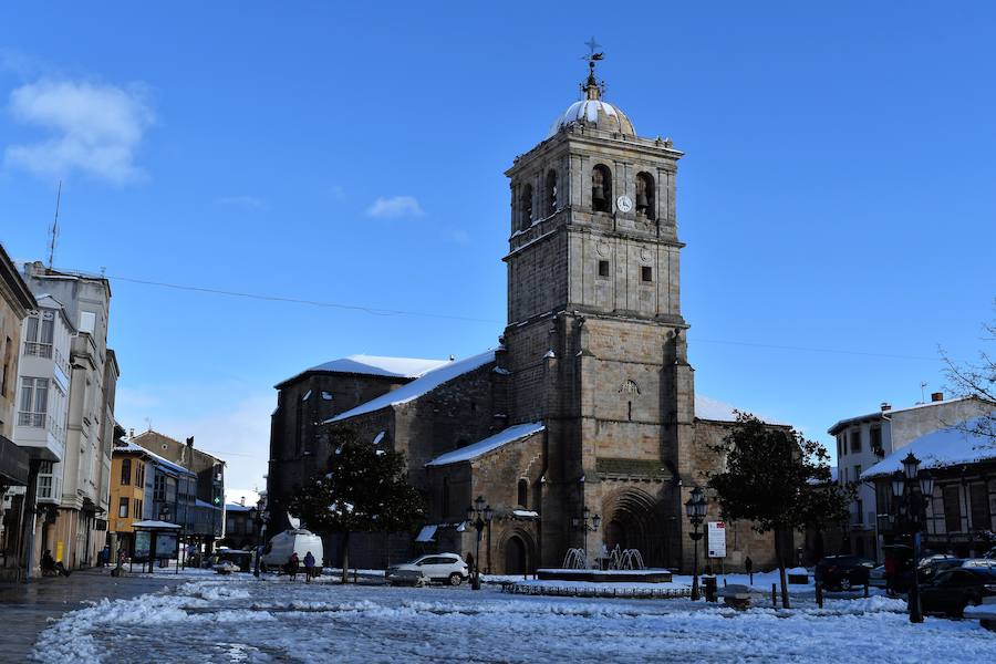 La madrugada del 1 al 2 de febrero de 2018 ha dejado estas imágenes en Aguilar de Campoo.