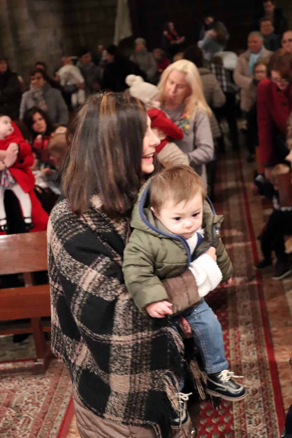 Estos son los bebés que han recibido la bendición de la Misa de la Luz