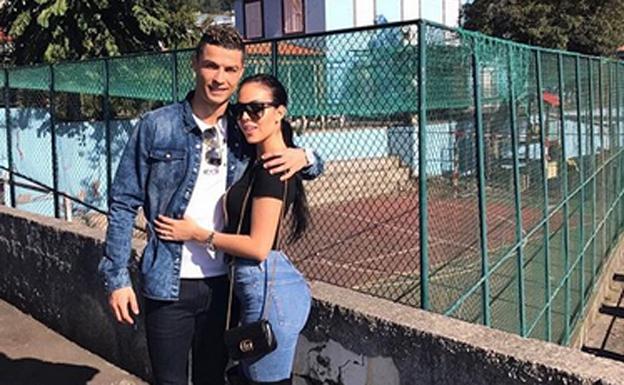 Cristiano Ronaldo con Georgina Rodríguez. 