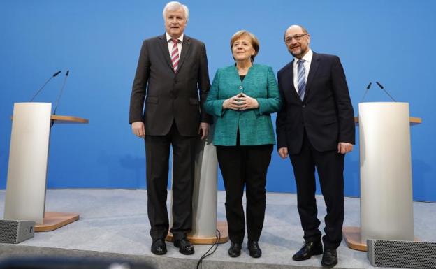 Angela Merkel y Martin Schulz.