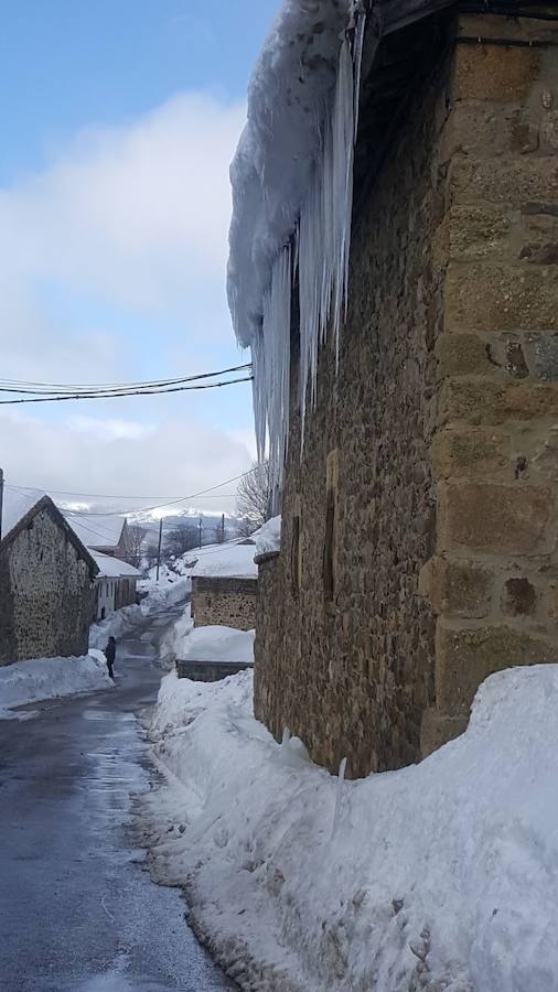 Deja de nevar en Palencia, pero la nieve tardará en marcharse