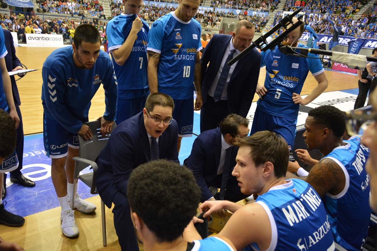 El San Pablo no pudo superar al Valencia Basket, pero el choque volvió a congregar a miles de personas en el Coliseum.