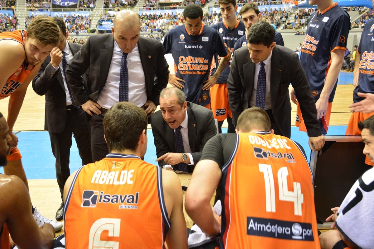 El San Pablo no pudo superar al Valencia Basket, pero el choque volvió a congregar a miles de personas en el Coliseum.