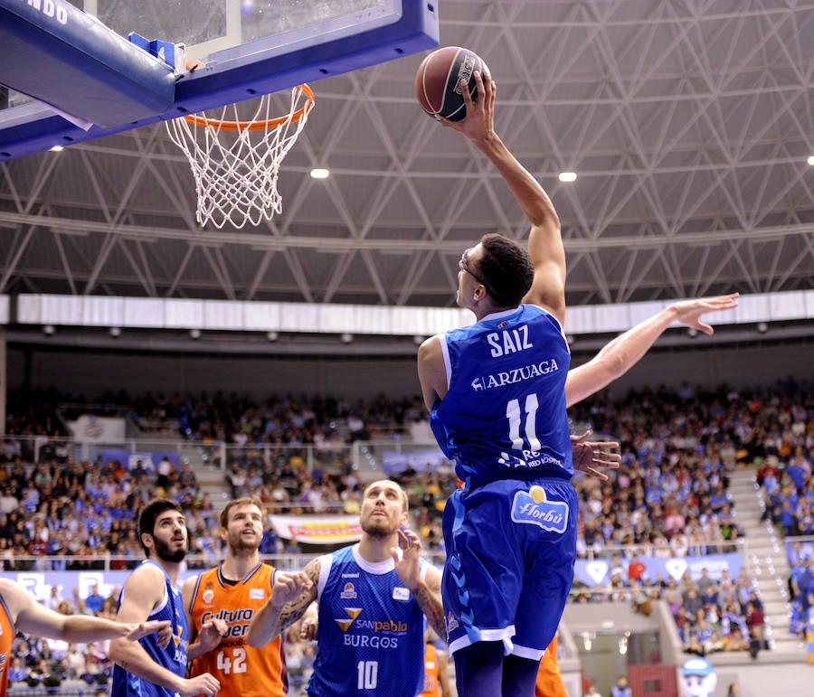 El San Pablo no pudo superar al Valencia Basket, pero el choque volvió a congregar a miles de personas en el Coliseum.