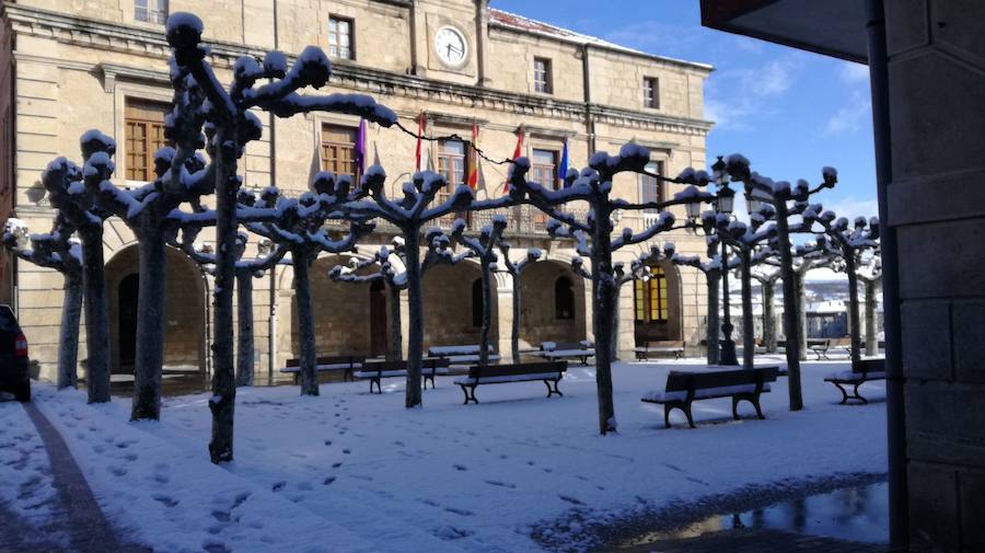 Aquí os dejamos unas imágenes sobre el paso del temporal de nieve por la provincia de Burgos