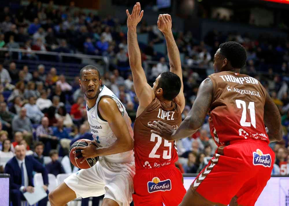 Fotos: Las mejores imágenes del Real Madrid-San Pablo Burgos