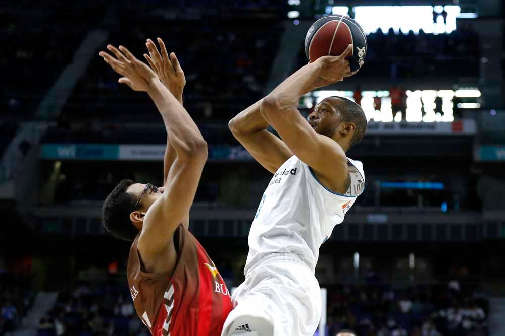 Fotos: Las mejores imágenes del Real Madrid-San Pablo Burgos