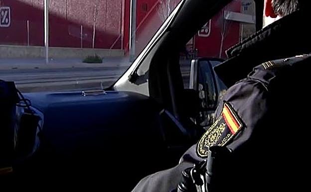 De redada por los narcopisos del Raval