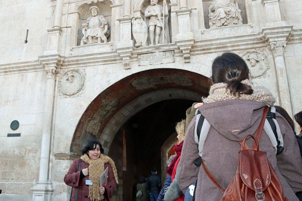 La Asociación de Guías Turísticos de Burgos nos muestra la ciudad a través de sus protagonistas femeninas