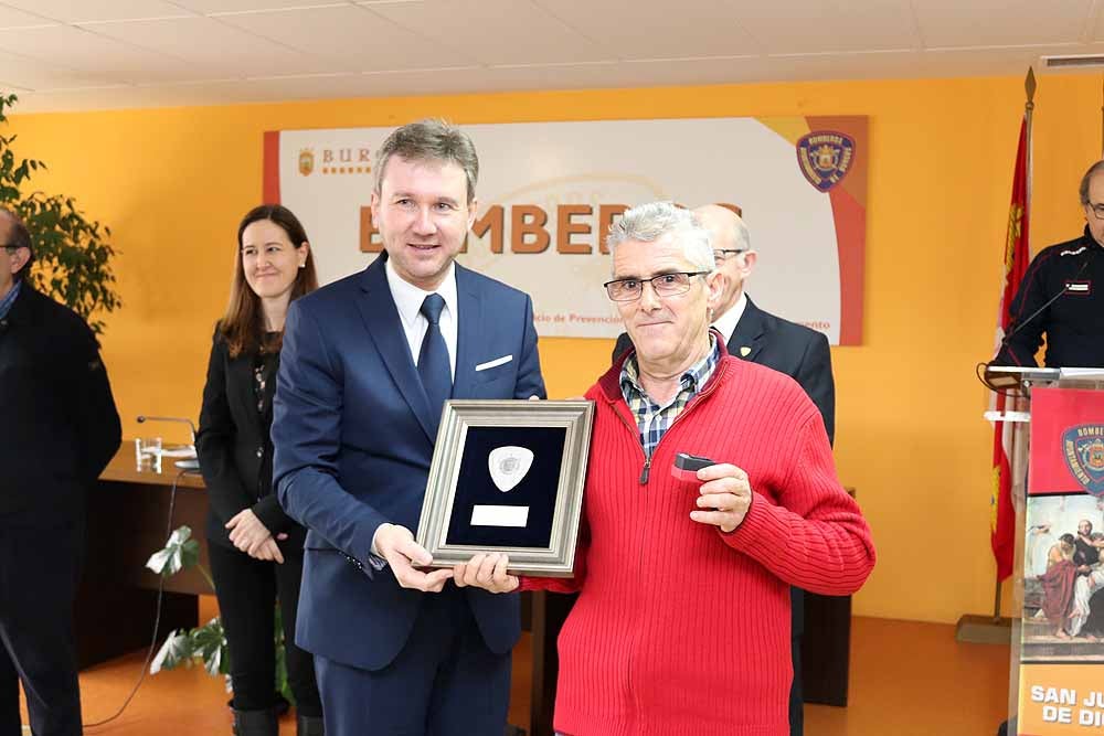 Fotos: En imágenes la celebración del patrón de Bomberos