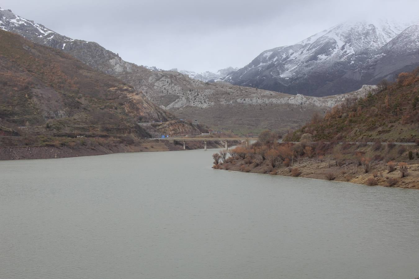 Embalse de Barrios de Luna, en León.