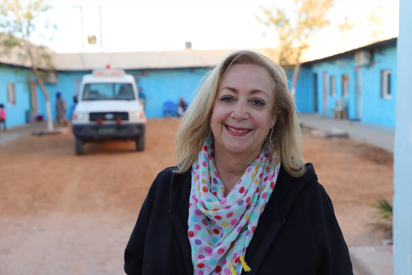 La presidenta de la Asociación de Amigos del Pueblo Saharaui de Salamanca, Ángeles Giménez, en el hospital de Smara.