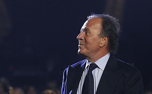 Julio Iglesias. 