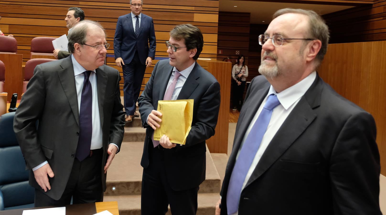 El presidente de la Junta de Castilla y León, Juan Vicente Herrera, ha tendido la mano una vez más para cerrar acuerdos de comunidad en torno a la ordenación del territorio y la reforma del Estatuto de Autonomía