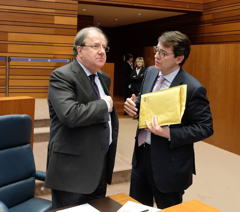 El presidente de la Junta de Castilla y León, Juan Vicente Herrera, ha tendido la mano una vez más para cerrar acuerdos de comunidad en torno a la ordenación del territorio y la reforma del Estatuto de Autonomía