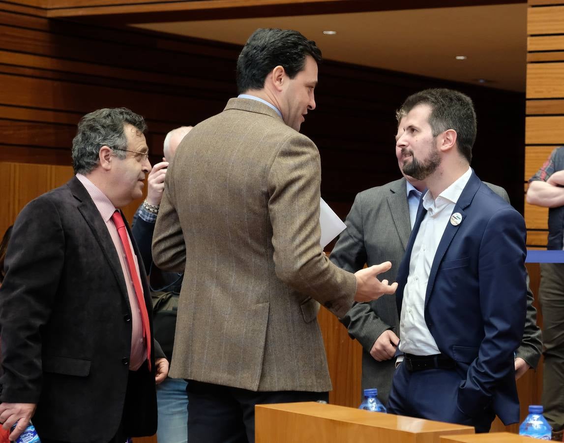 El presidente de la Junta de Castilla y León, Juan Vicente Herrera, ha tendido la mano una vez más para cerrar acuerdos de comunidad en torno a la ordenación del territorio y la reforma del Estatuto de Autonomía