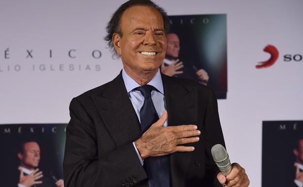 Julio Iglesias. 