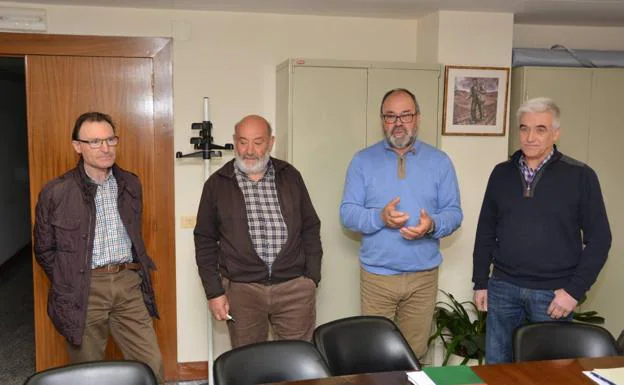 De las Heras (2º por la derecha) ha sido reelegido presidente de la Cámara Agraria de Burgos.