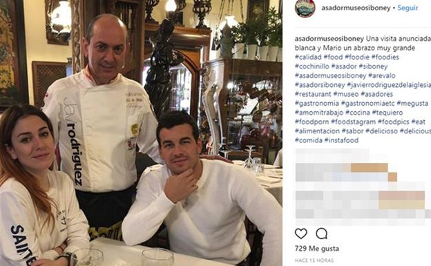 Blanca Suárez y Mario Casas en el asador abulense. 