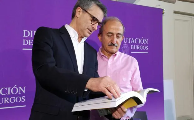 Emilio de Domingo y Ramiro Ibáñez han realizado la presentación del libro