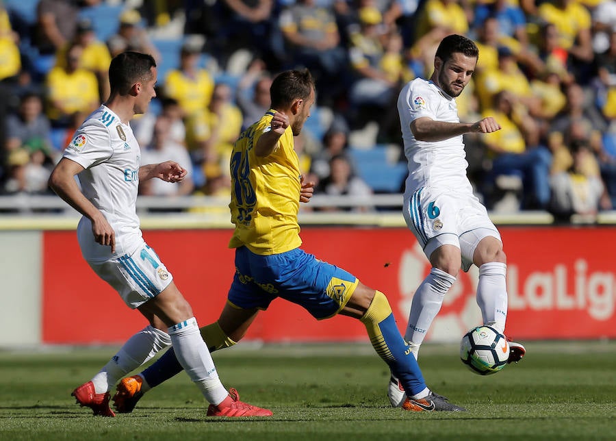 Con la mente puesta en el duelo europeo ante la Juventus y varias rotaciones, el Real Madrid superó a Las Palmas con dos tantos de Gareth Bale y uno de Karim Benzema.