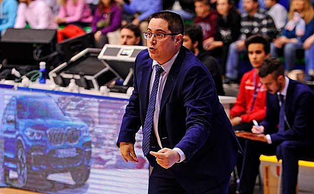 Diego Epifanio 'Epi' dirige a su equipo