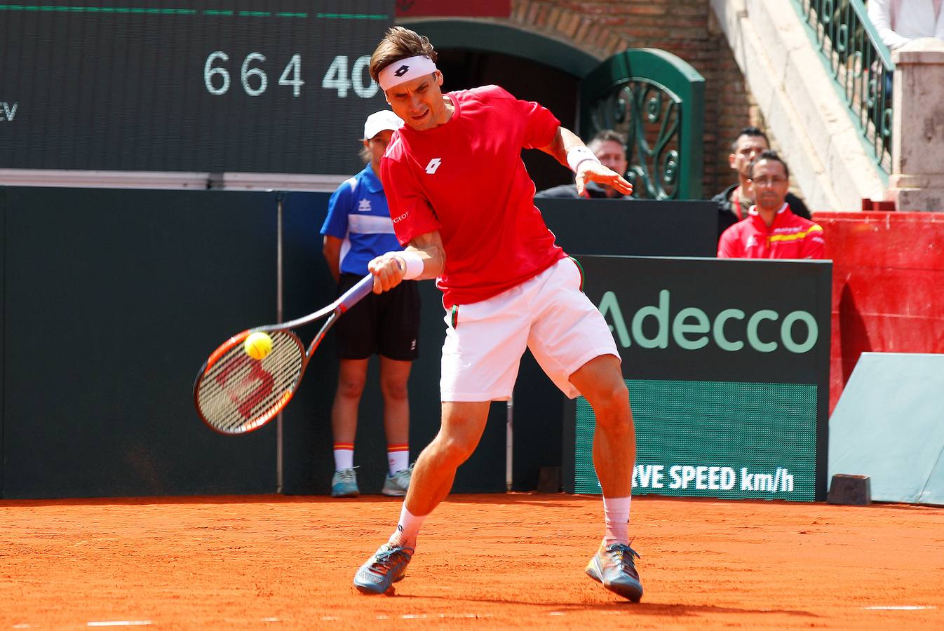 David Ferrer y Alexander Zverev, los protagonistas del primer partido de la eliminatoria de la Copa Davis entre España y Alemania. 